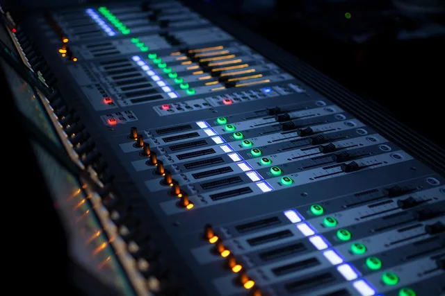 mixing, sound, music, stereo, mix, studio, mixer, equipment, technology, volume, audio equipment. 7 things to check in music studio software